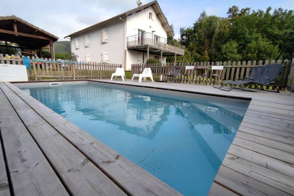 Appartement Au Calme Avec Vue Et Piscine Au Coeur Du Pays Basque Mauleon-Licharre Luaran gambar